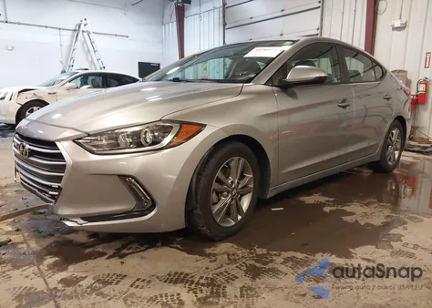 2017 Hyundai Elantra Value Edition z USA, uszkodzony, nr VIN 5NPD84LF6HH139758